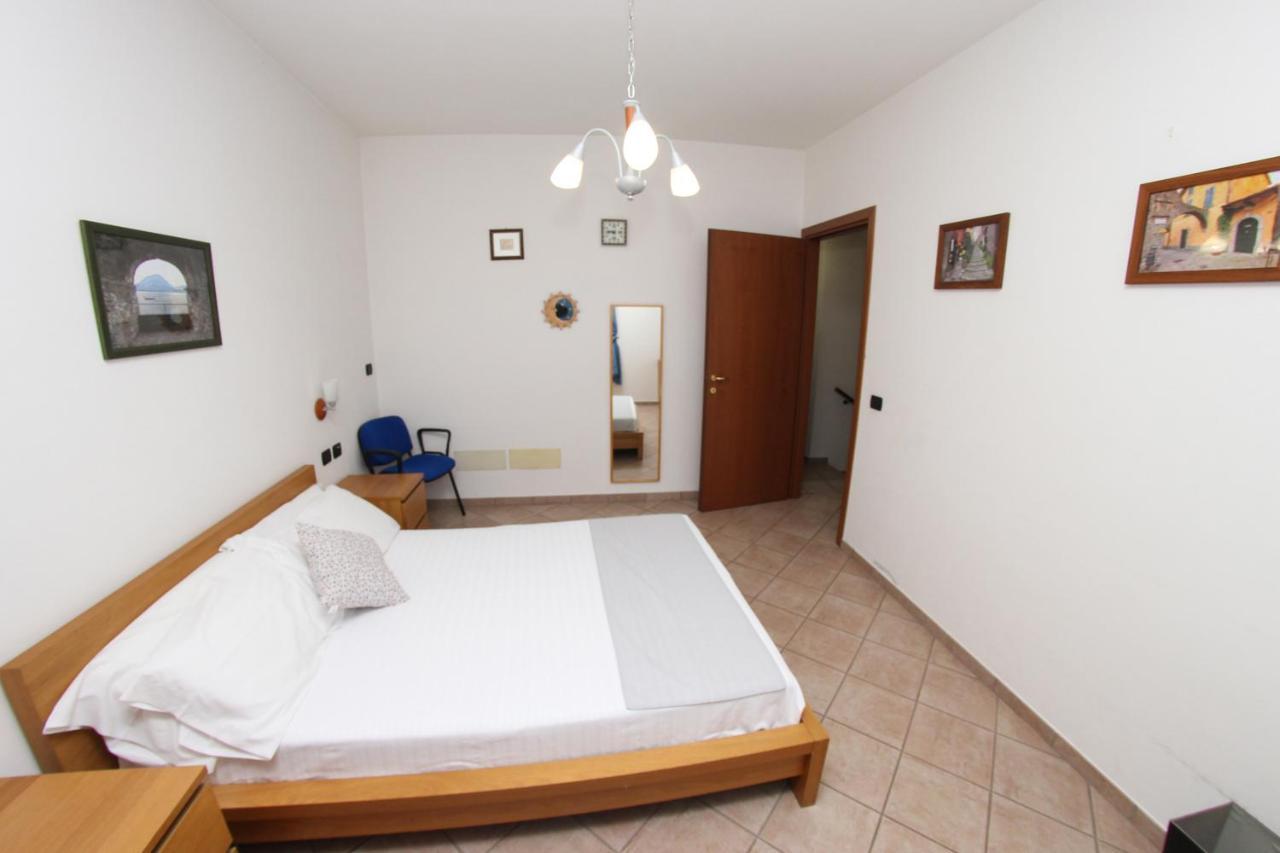 Villa Central Varenna Bagian luar foto